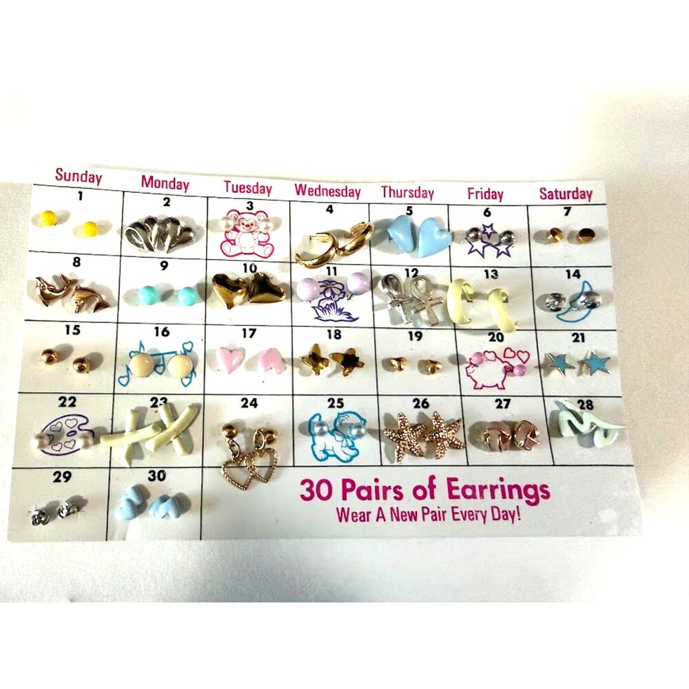 30-day earring calendar set